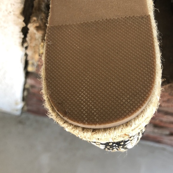 BLACK & WHITE WOVEN ESPADRILLE FLAT 7 1/2 NEW CARLY UNIVERSAL THREAD NWOT - Picture 9 of 11